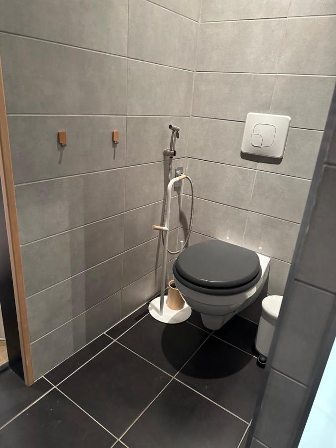 Charmant Cocon Iode Cosy Equipe, Baigne De Lumiere, Situe Au Coeur De La Rochelle A 1Min A Pied Du Marche Central Avec Tv Et Wifi La Rochelle (Charente-Maritime) Exterior foto